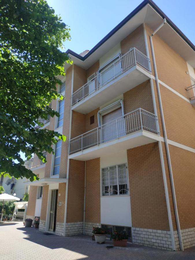 Appartamenti Le 4 Sorelle Римини Экстерьер фото